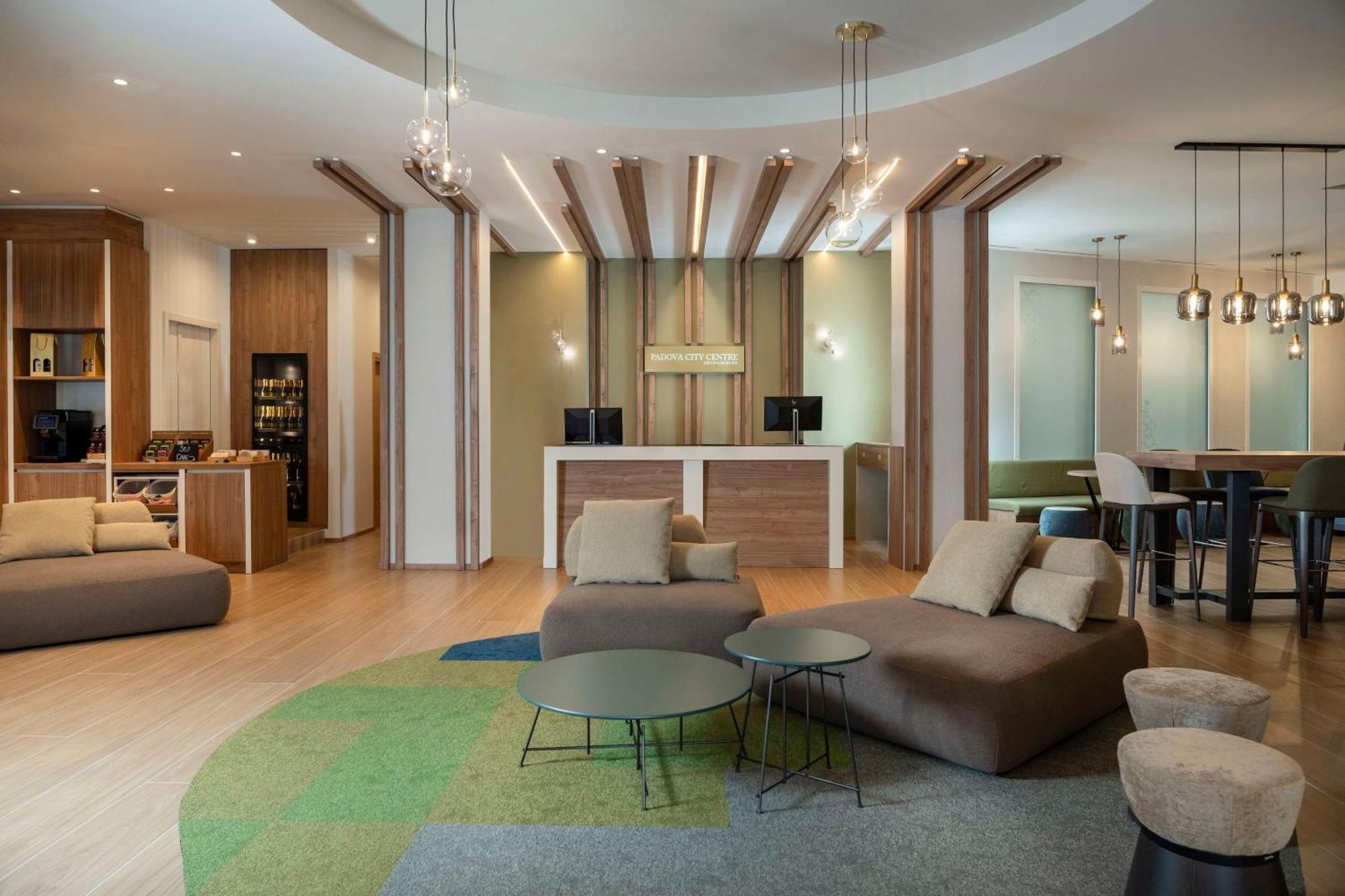 Hotel Hilton Garden Centre 4*